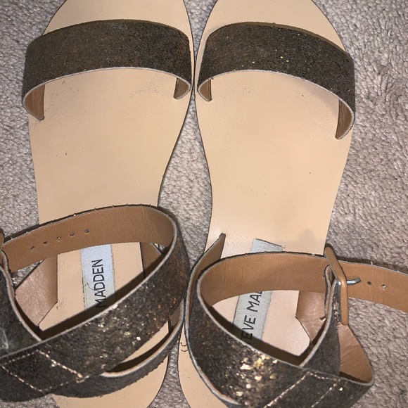 Sandals - Picture 3 of 3